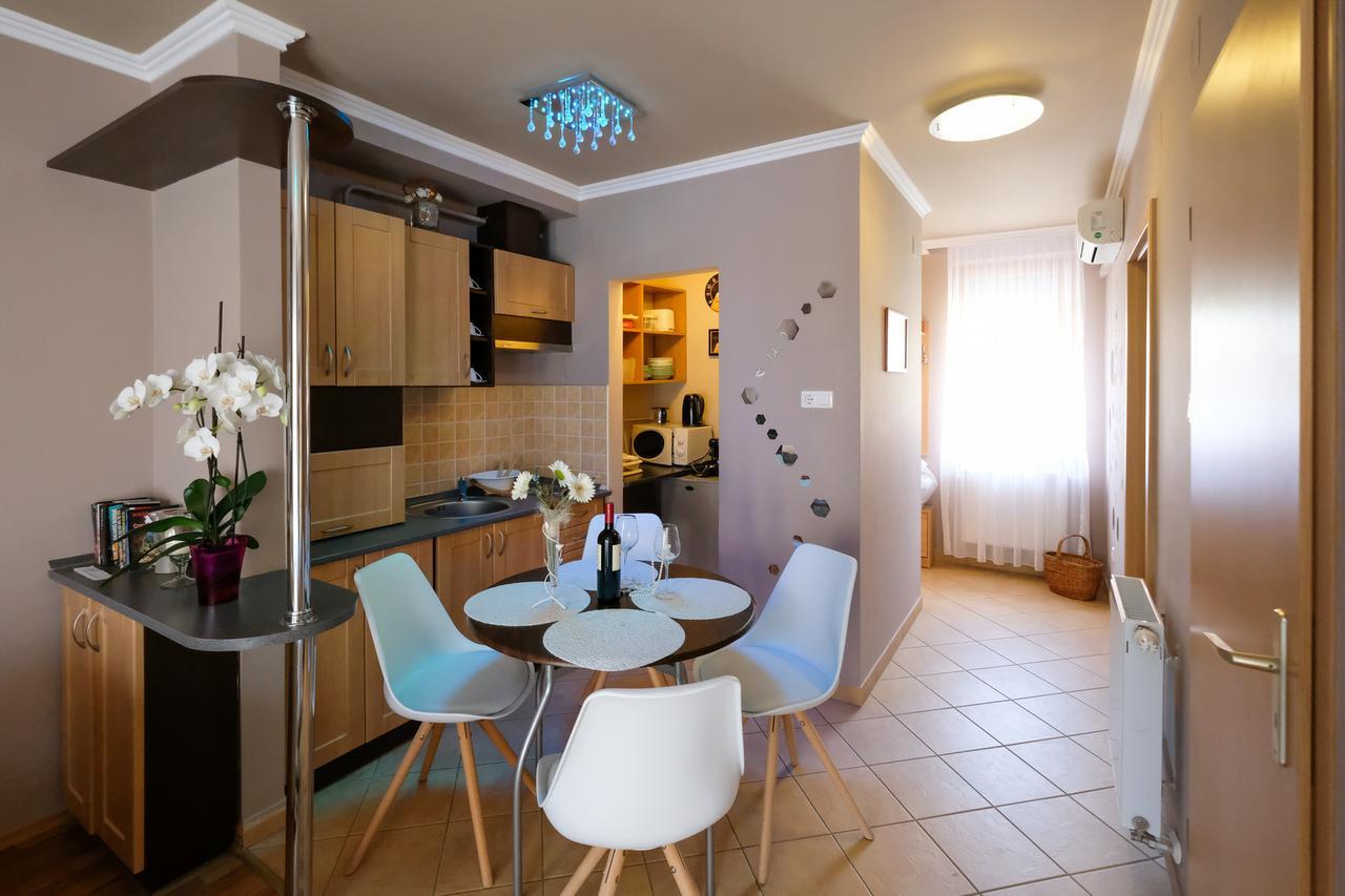 Apartmán Novák Apartman Gyula Exteriér fotografie